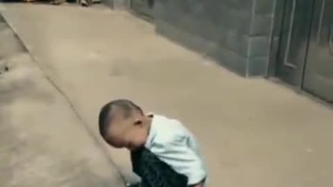 Baby playing with cute Dock 😍