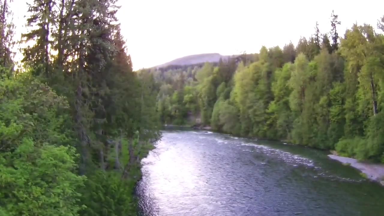 Flying my HolyStone HS720G Drone over the Stillaguamish river