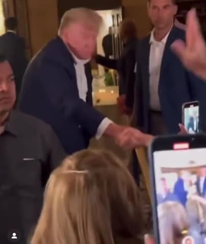 Crowd At Wedding Greets Donald Trump In BEAUTIFUL Moment
