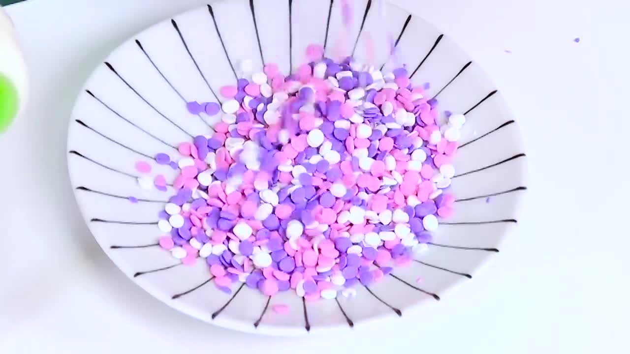 NIK-L-NIP Wax Bottle Candy DONA Mukbang