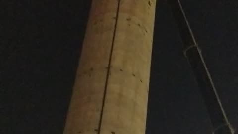 Crane job in critical situation