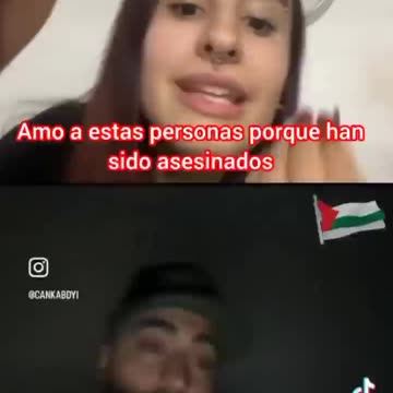 A una giovane donna israeliana viene mostrato il video di alcuni bambini ...
