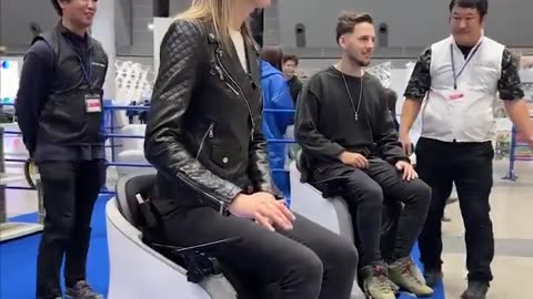 👍ホンダは手を使わずに運転できる車椅子を開発した。