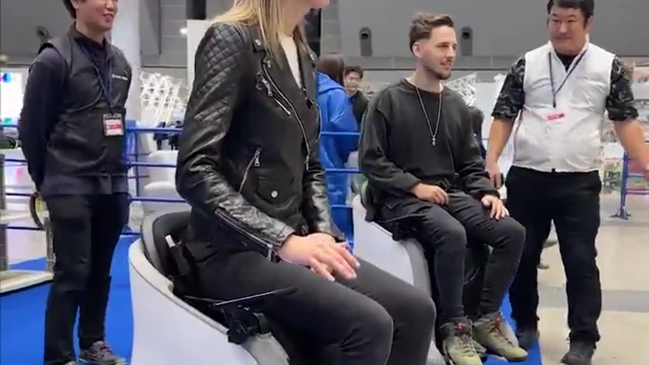 👍ホンダは手を使わずに運転できる車椅子を開発した。