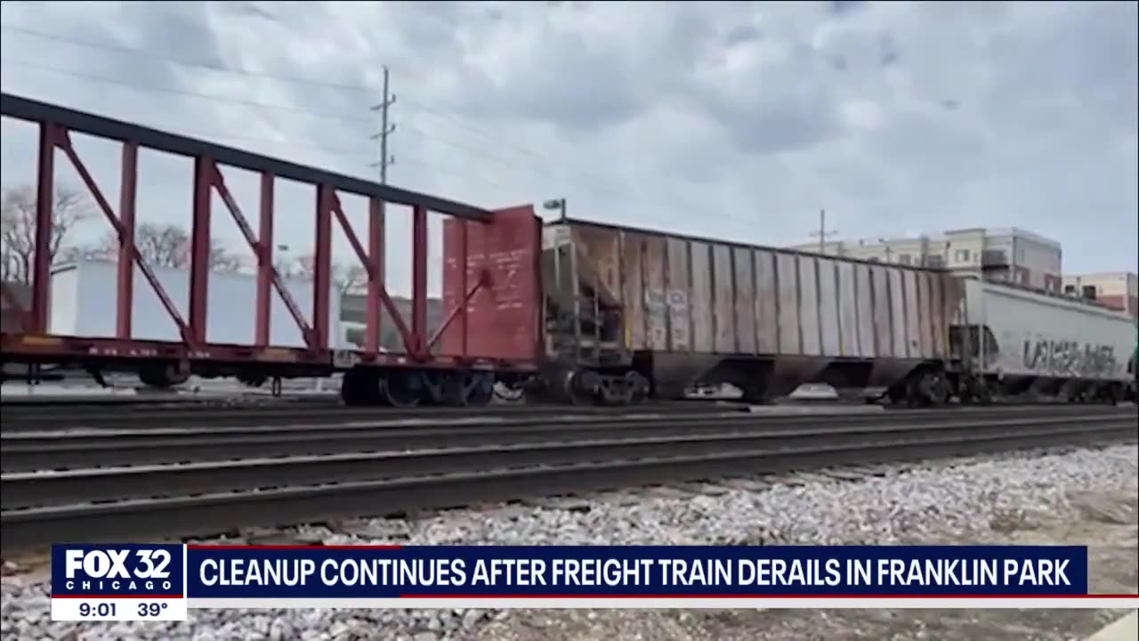 Chicago Train Derailment- Canadian Pacific train derails in Franklin Park