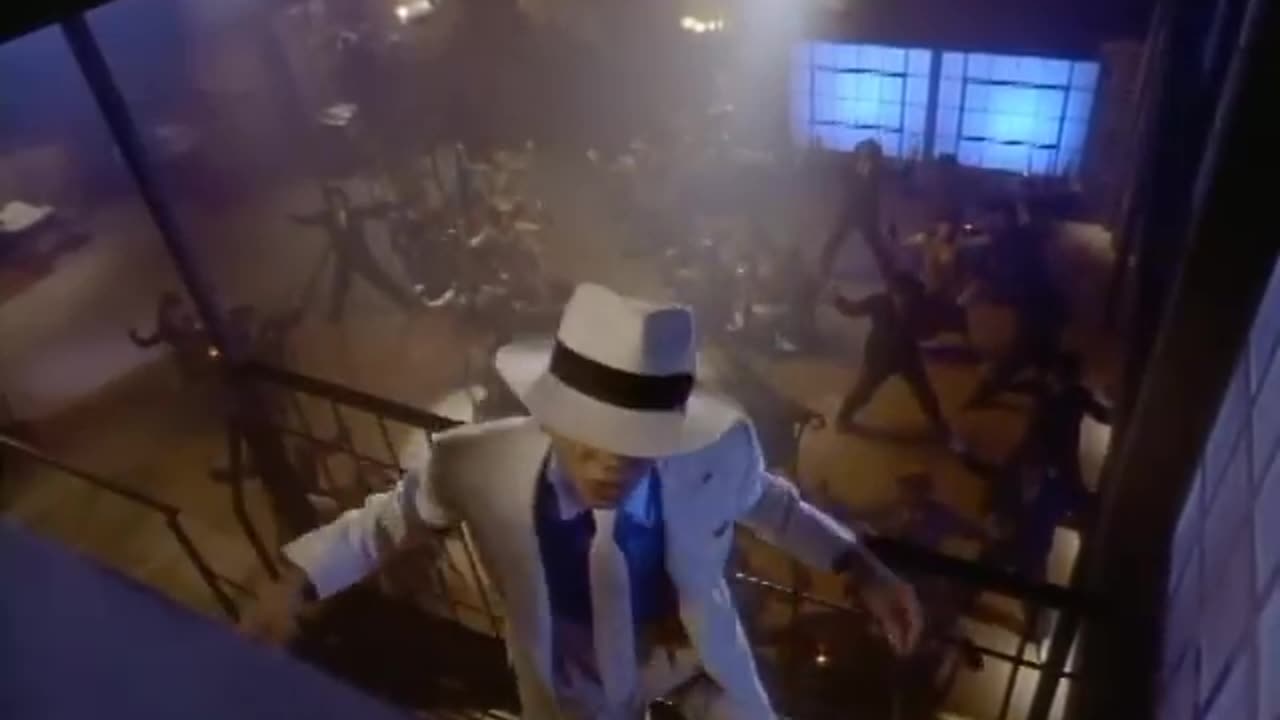 Michael Jackson - Smooth Criminal (Official Video)