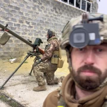 Ukrainians Fire Recoilless Gun at Russians