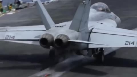 How Does Jet Land On An Aircraft Carrier