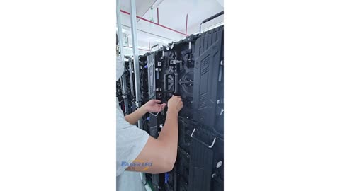 EA500C3 rental LED screen cabinet is being installed