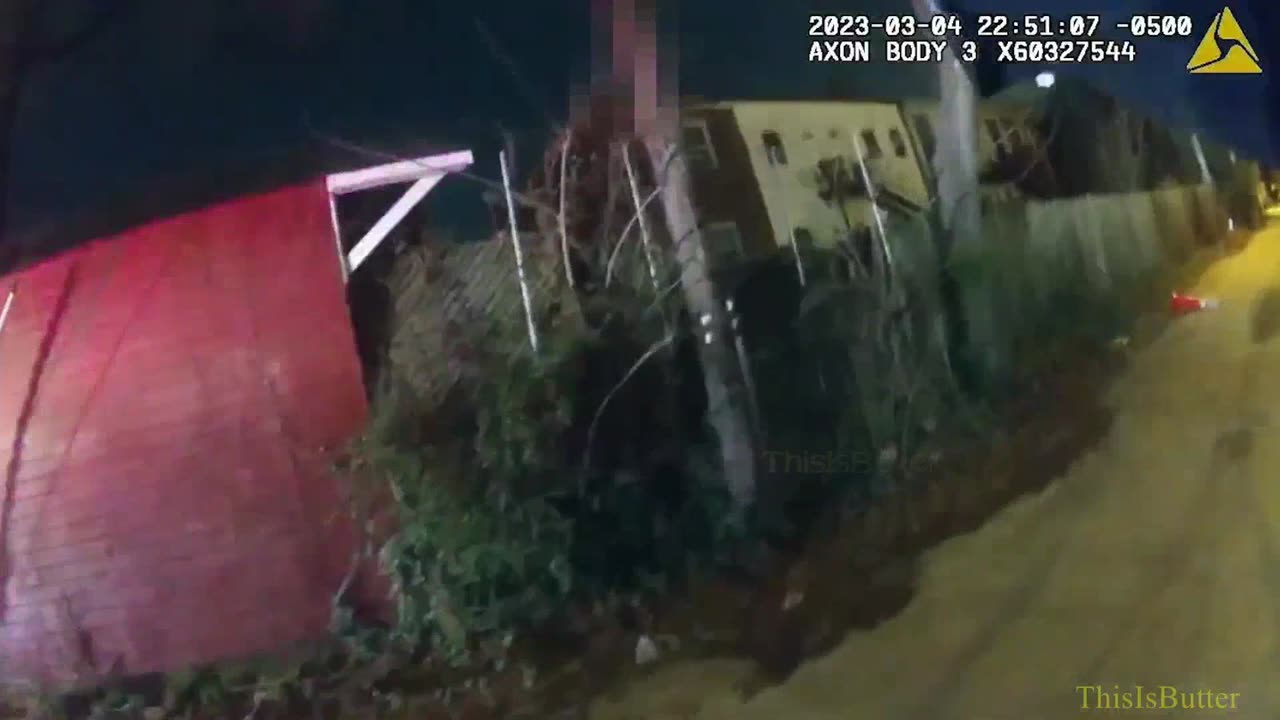 Body cam shows DC officer shooting through the fence after suspect fires their gun
