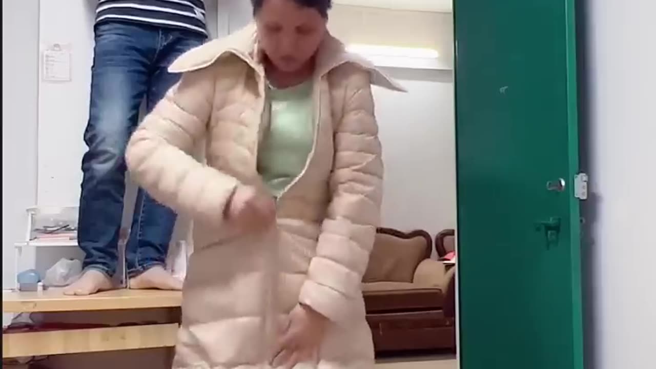 Best_Funny_Videos_2022,_Chinese_Funny_clips_daily_#shorts(720p)