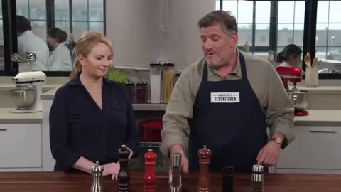 Equipment Expert's Guide to Pepper Mills