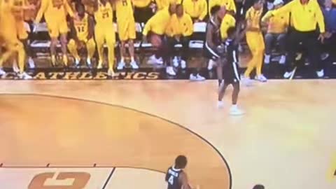 final 6 seconds of Virginia and Michigan and this is the final shot