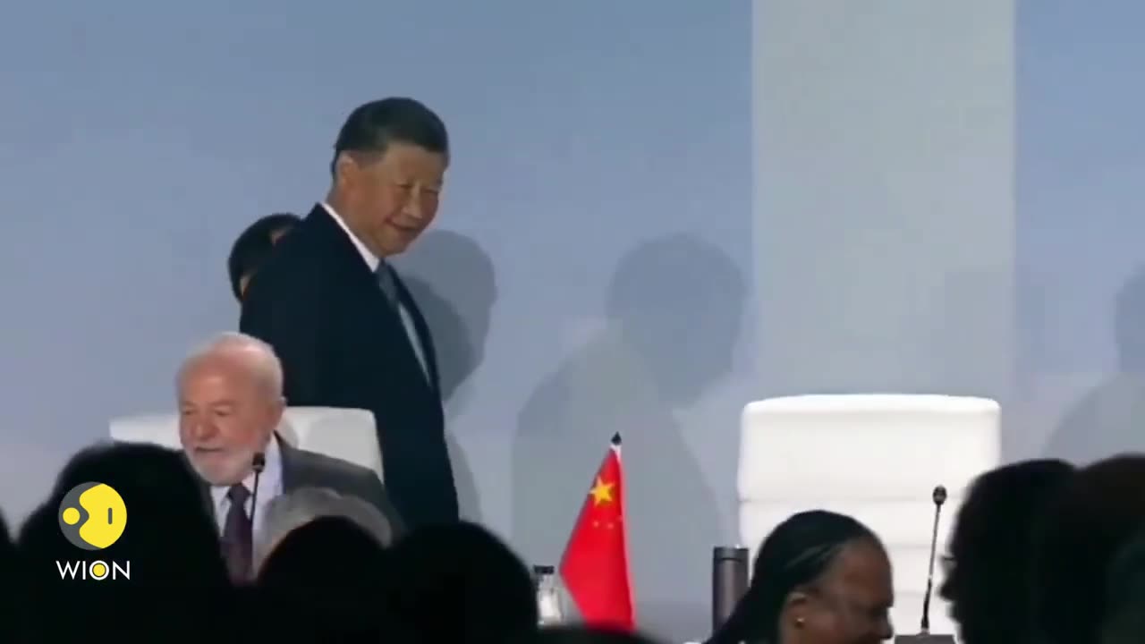 BRICS Summit 2023: Rare moments when India's PM Modi & China's Xi Jinping interact | USNEWS2