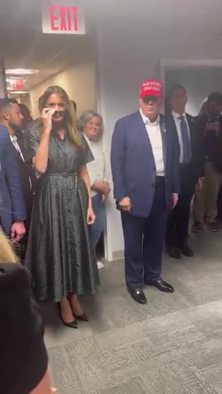 Trump just stopped by his campaign headquarters after voting on Election Day 🔥