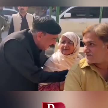 Old Lady Expression Of Love For Sheikh Rasheed #shortsfeed #shortsvideo #viralvideo #sheikhrasheed