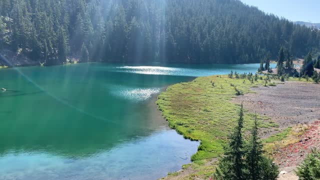 Central Oregon - Upper Green Lake Elevated Trail Perspective