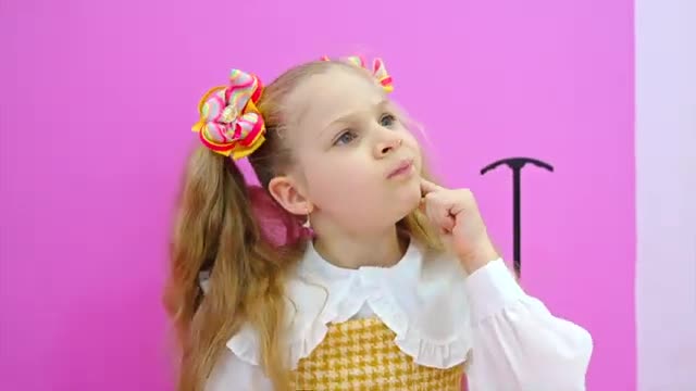 Diana and Roma show how to help each other at school