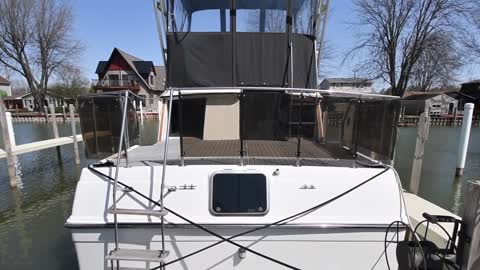 1990 Carver 3207 Aft Cabin