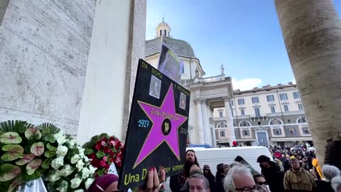 "Addio Lollo": Funeral held for Italian film diva