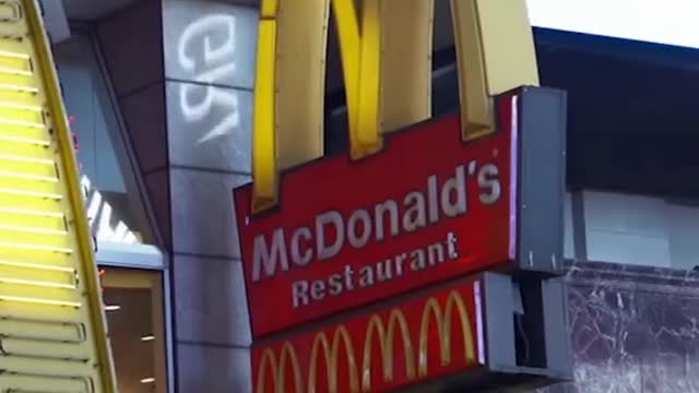 A woman in France found a mouse in her Quick burger...