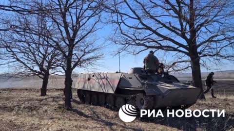 Artillery of the LPR Army destroys the positions of the Armed Forces of Ukraine near the city of Popasnaya in the Donbass