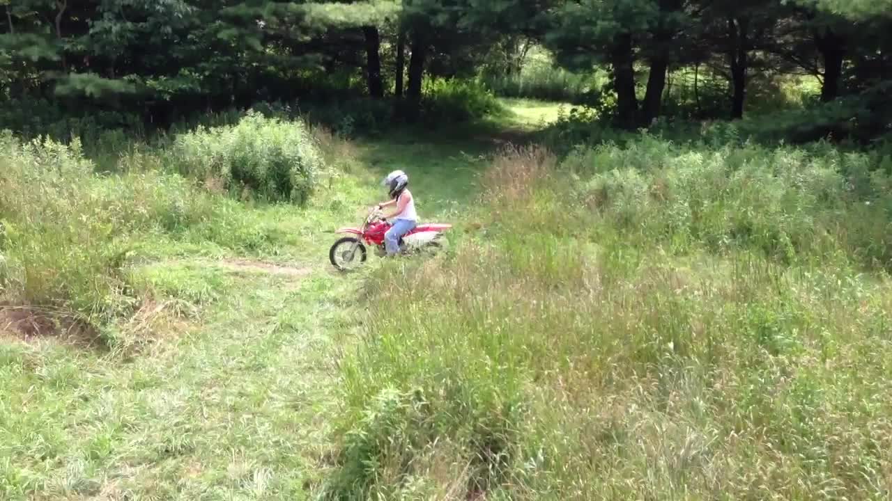 Dan pulls a 180 on the Honda Z50, and Daniel just shakes his head....
