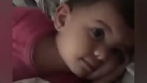 Imitando papai roncando