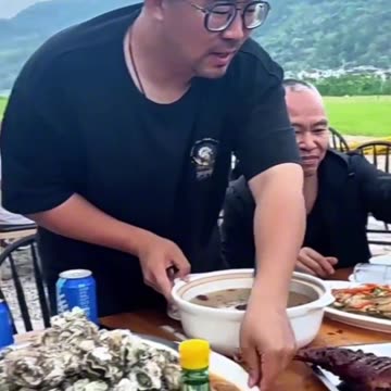 VIP breakfast on the picnic