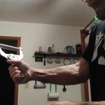 Spring loaded gripper block set