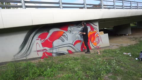 Chepay painting street-art in Szczecin bridge