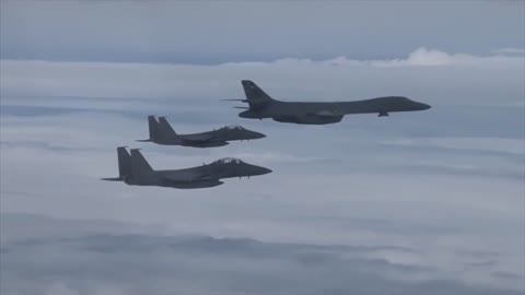 Stunning Video of B-1 Lancer in Action • Takeoff & Landing [Training Footage]5