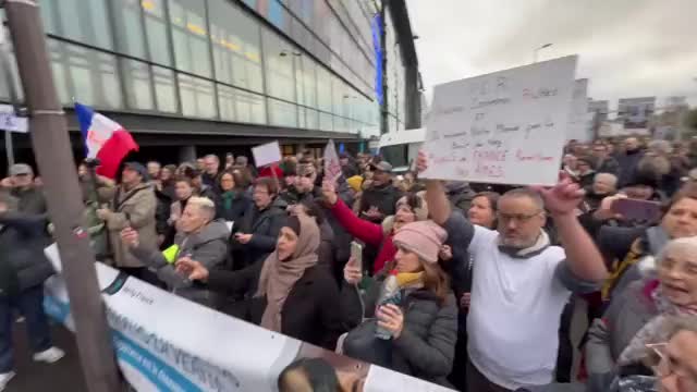 Pfizer Building in Paris Protest