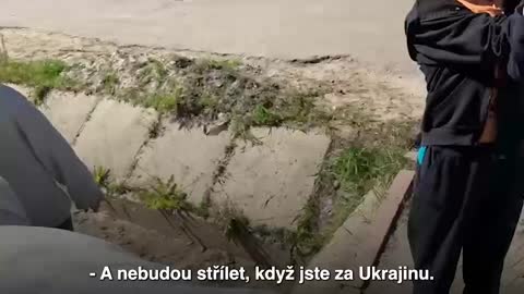 Děti v Severodoněcku - Kdybychom řekli ukrajinské armádě že jsme pro Rusy tak nás zastřelí