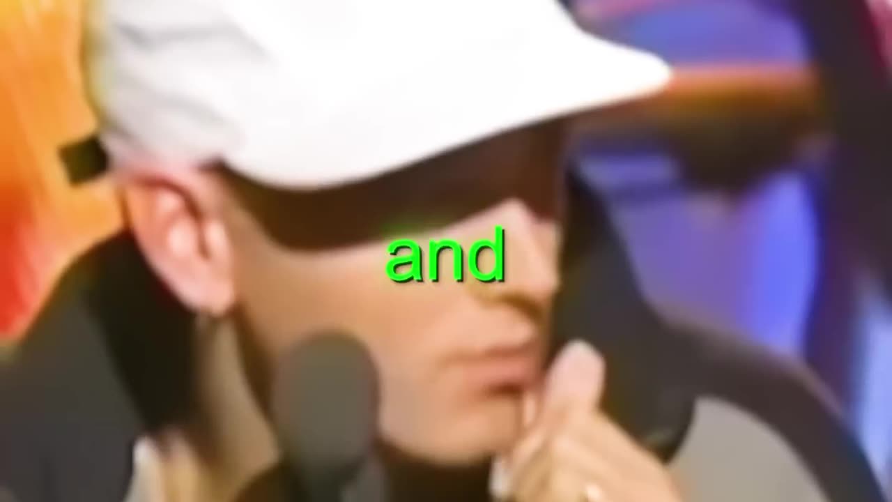 Eminem accepts award from Britney Spears & Christina Aguilera 😳