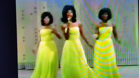 Martha and The Vandellas Dancing In The Streets Live 1965