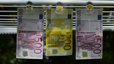 Euro money, big notes