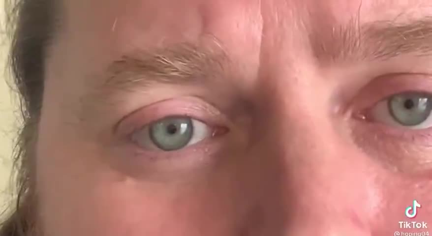 USA | Paramedic Speaks Out About Vaccine Injuries!!