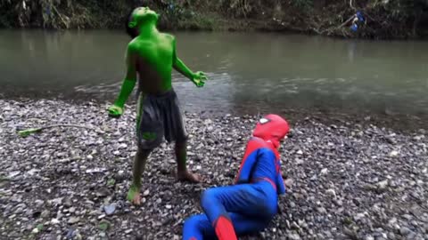 Real life Spider Man Vs Hulk