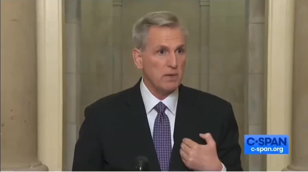 Speaker McCarthy DEMOLISHED a PBS reporter over the removal of Reps.