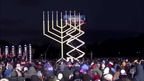 Garland urges U.S. to fight bigotry at Nat'l Menorah lighting