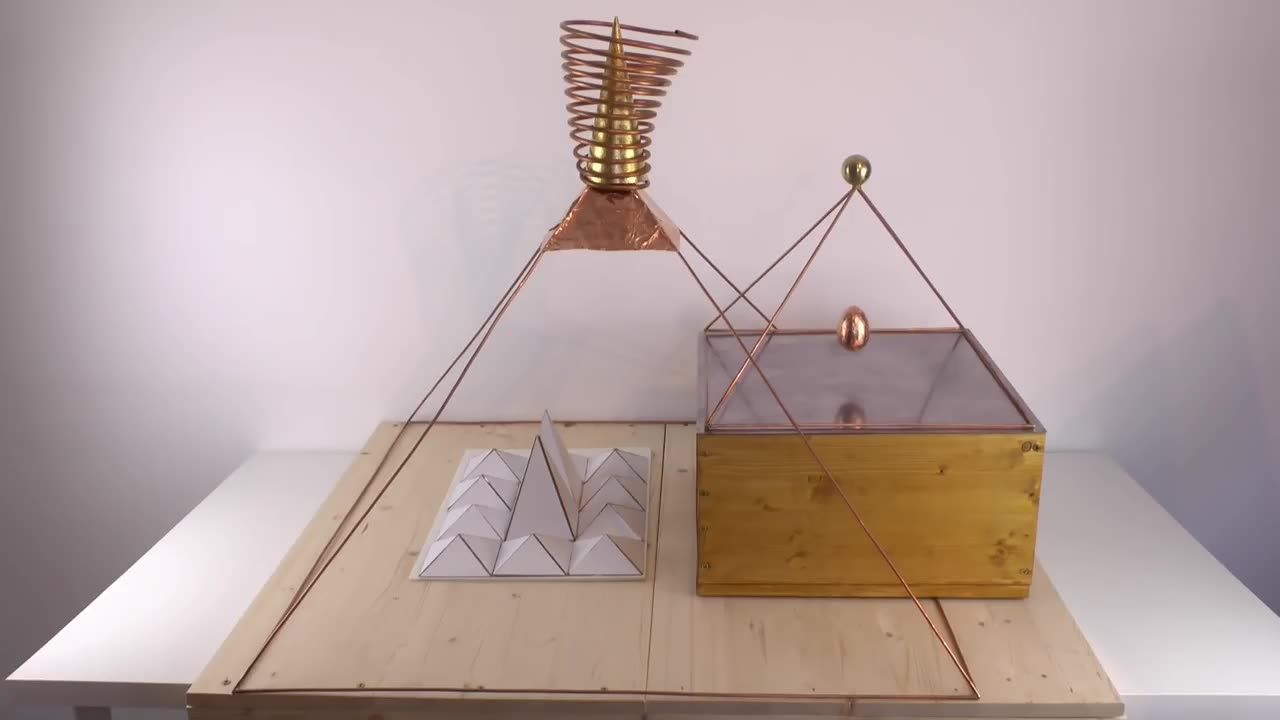 Geometric objects and the flow of life