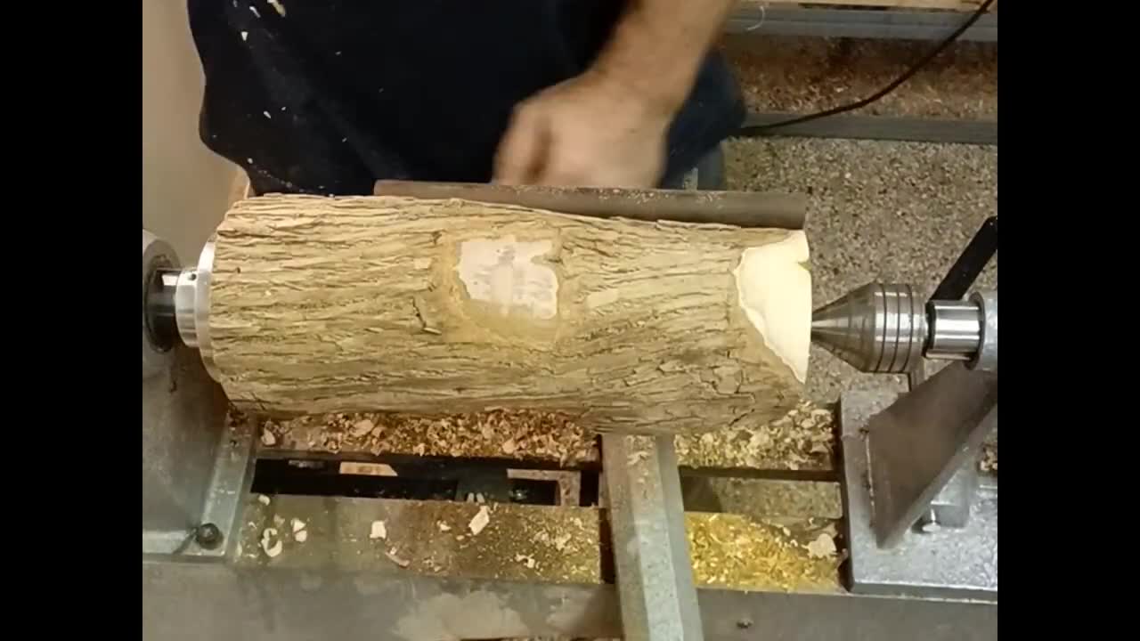 Woodturning Osage Orange vase (Bodark)