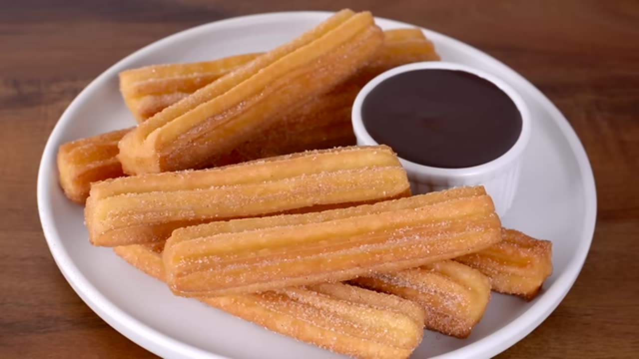 HOW TO MAKE PERFECT CHURROS WITH HOT CHOCOLATE