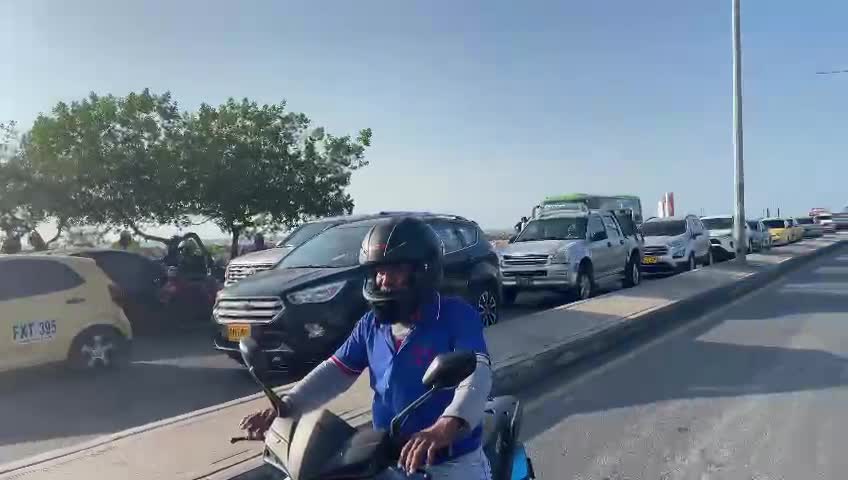 Video: Bloqueo en La Bodeguita por horario de comercios nocturnos