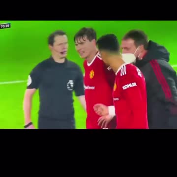 Athlete casualty: Ronaldo's Manchester United teammate gets "unexplained" heart troubles