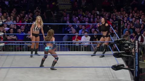 Tara vs. Brooke Tessmacher