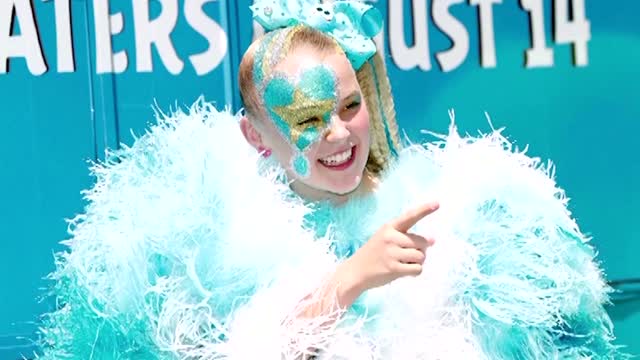 JoJo Siwa stars in new Facebook show