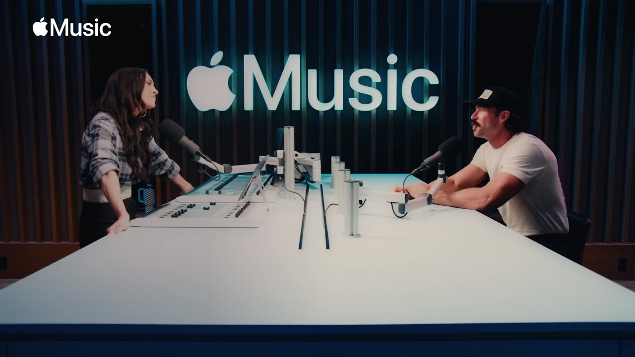 Riley Green; The “Don’t Mind If I Do” Interview ¦ Apple Music