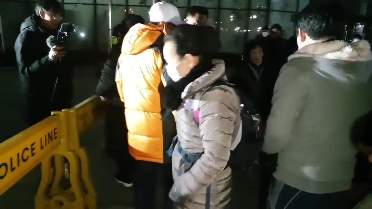 20191209_V3_S03(0WkfOKQLoUc)이런 무차별 공격을 받아도 당당한 두 아이의 젊은 엄마